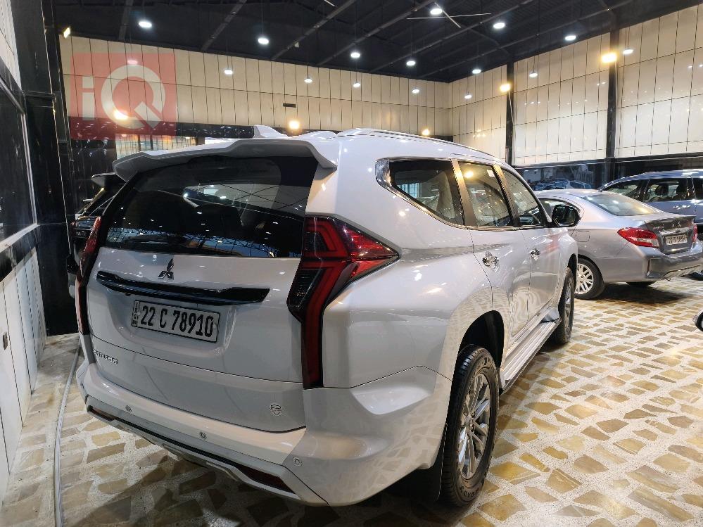 ميتسوبيشي باجيرو سبورت